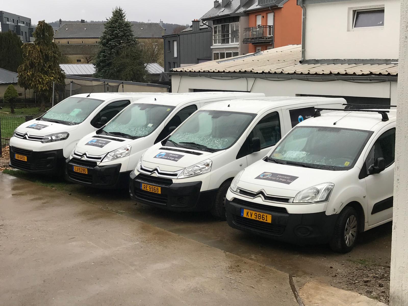 Flotte de camionnettes Électricité Samir & Jorge